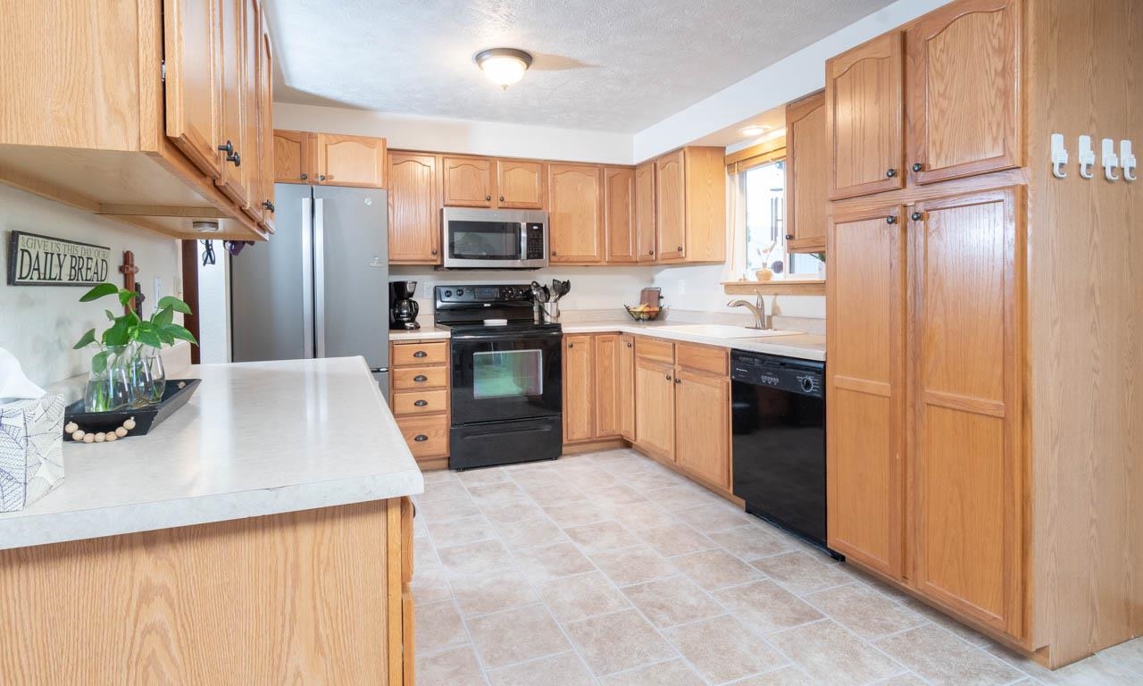 1304 South Best Road Spokane Valley, WA 99037 - Photo 18 of 34