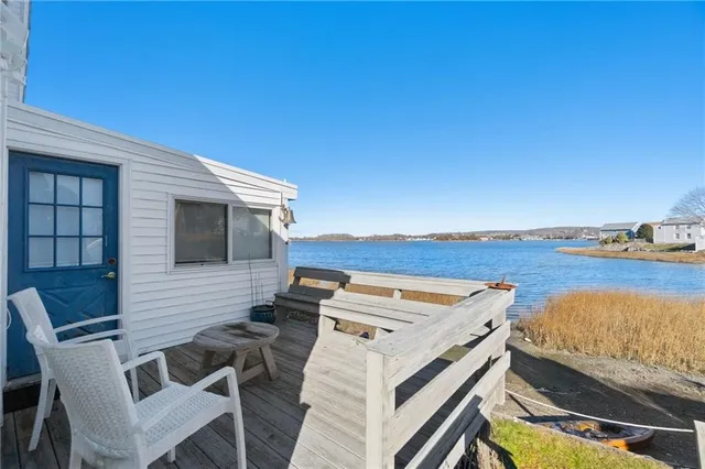 $2,500 | 15 Cedar Avenue, Unit 2, Portsmouth, RI 02871