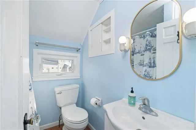 $2,500 | 15 Cedar Avenue, Unit 2, Portsmouth, RI 02871