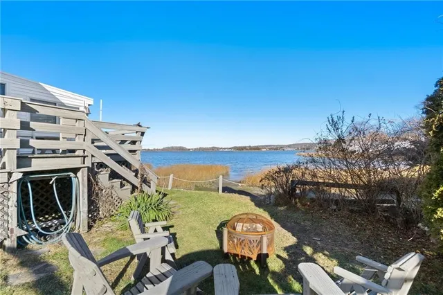 $2,500 | 15 Cedar Avenue, Unit 2, Portsmouth, RI 02871