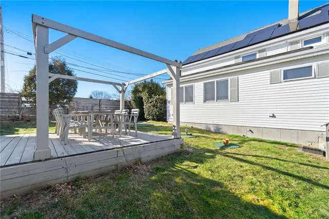 $2,500 | 15 Cedar Avenue, Unit 2, Portsmouth, RI 02871