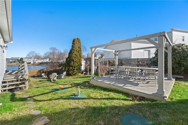 $2,500 | 15 Cedar Avenue, Unit 2, Portsmouth, RI 02871