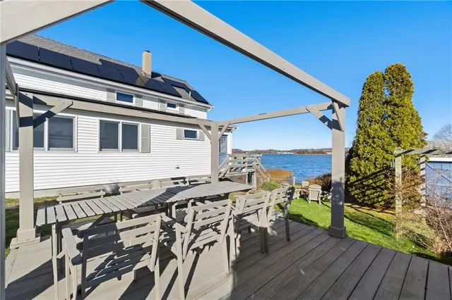 $2,500 | 15 Cedar Avenue, Unit 2, Portsmouth, RI 02871