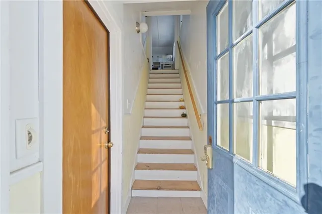 $2,500 | 15 Cedar Avenue, Unit 2, Portsmouth, RI 02871