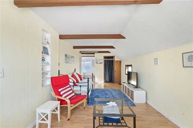 $2,500 | 15 Cedar Avenue, Unit 2, Portsmouth, RI 02871