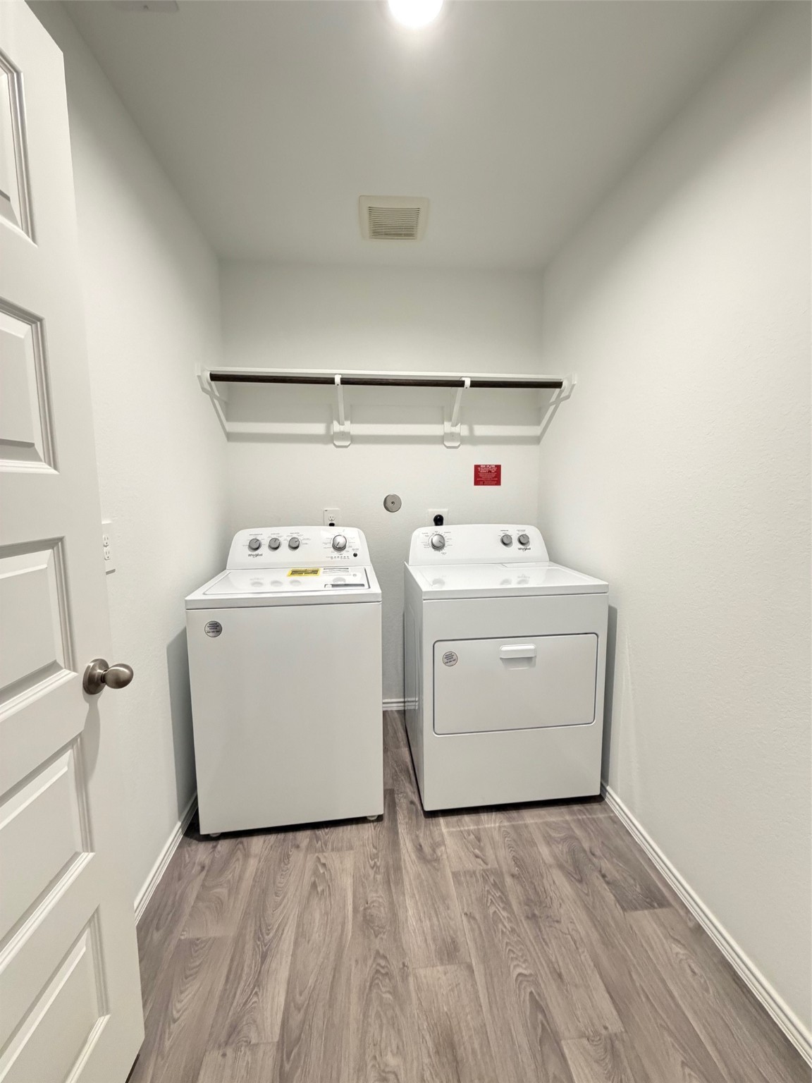 2913 Willow Gulch Way Rosenberg, TX 77469 - Photo 15 of 16 a utility room with dryer and washer