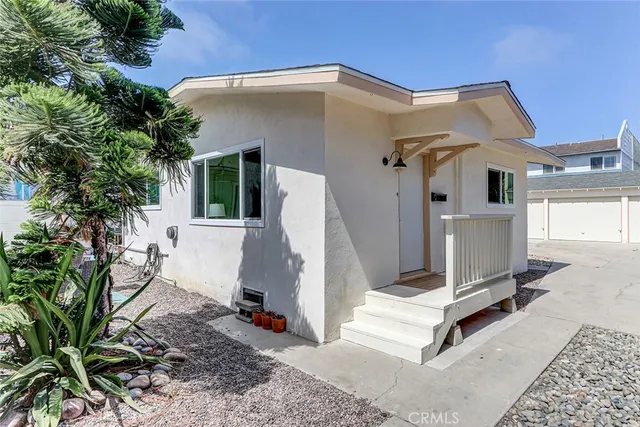 $3,400 | 426 South Broadway, Redondo Beach, CA 90277