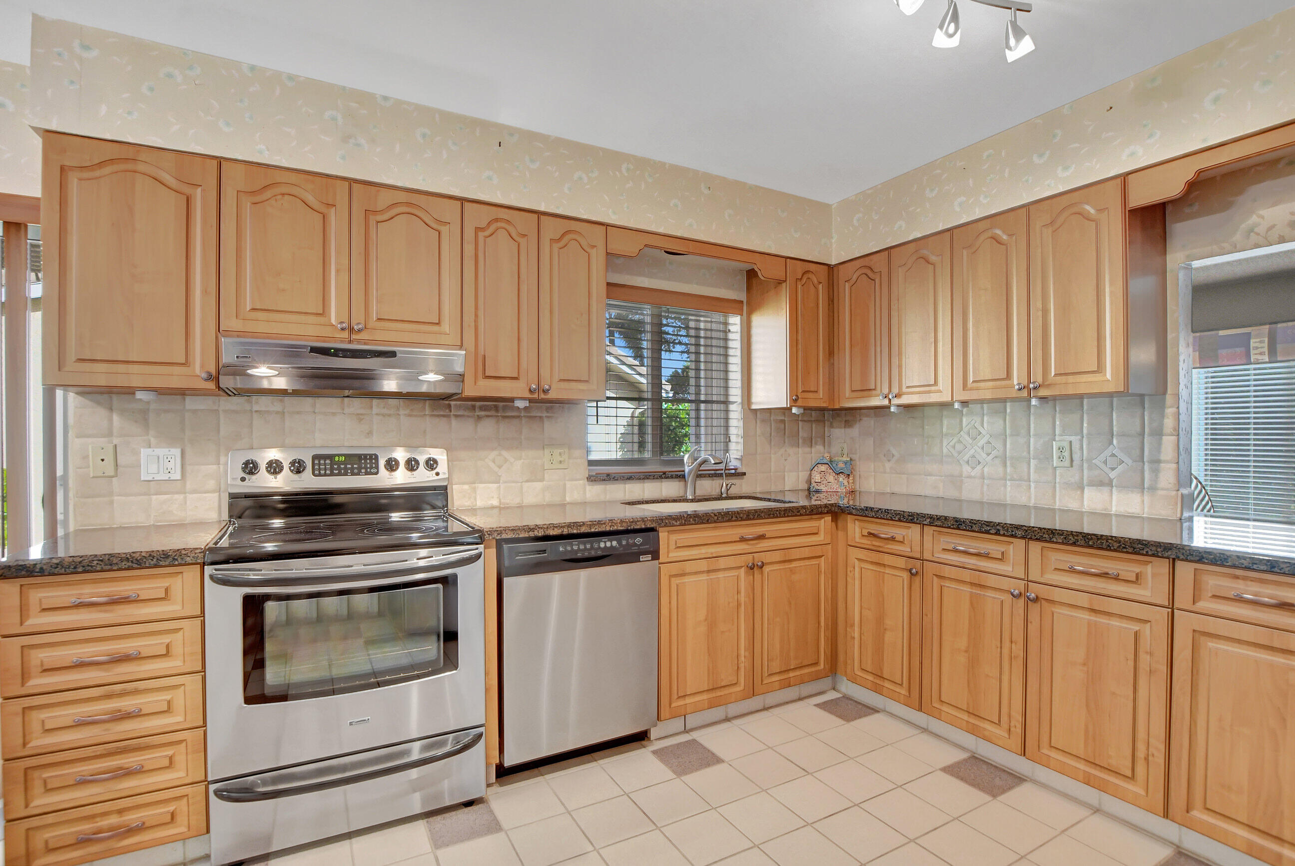 5936 Colony Court Boca Raton, FL 33433 - Photo 11 of 45 11