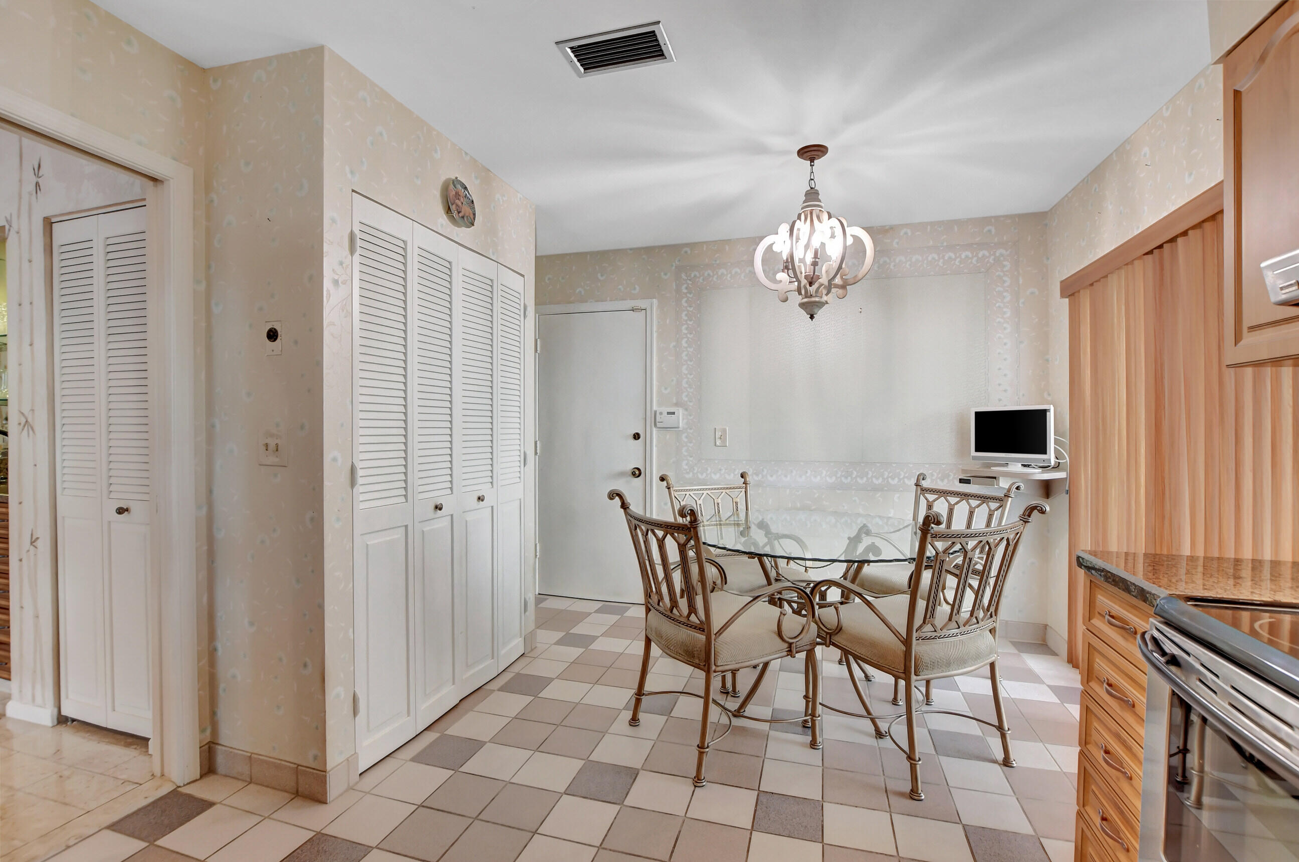 5936 Colony Court Boca Raton, FL 33433 - Photo 12 of 45 12