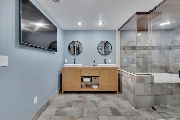 $1,125,000 | 8105 Brower Drive, Bradenton, FL 34211