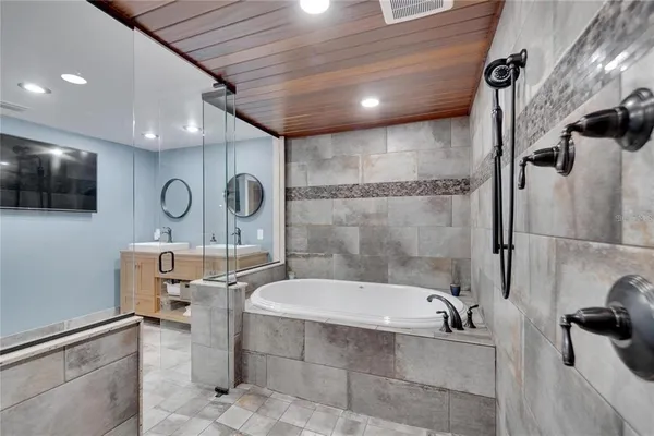 $1,125,000 | 8105 Brower Drive, Bradenton, FL 34211