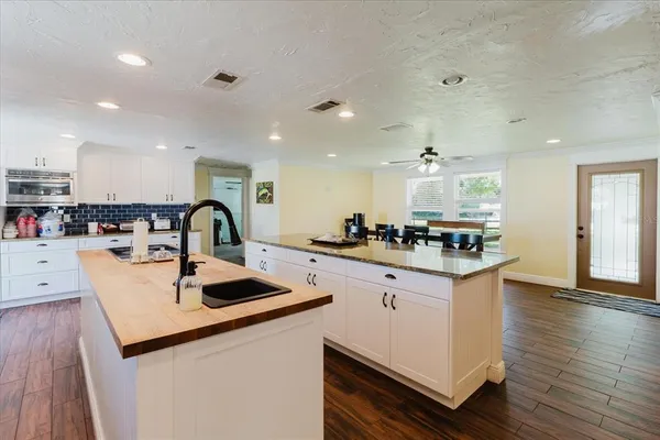 $1,125,000 | 8105 Brower Drive, Bradenton, FL 34211