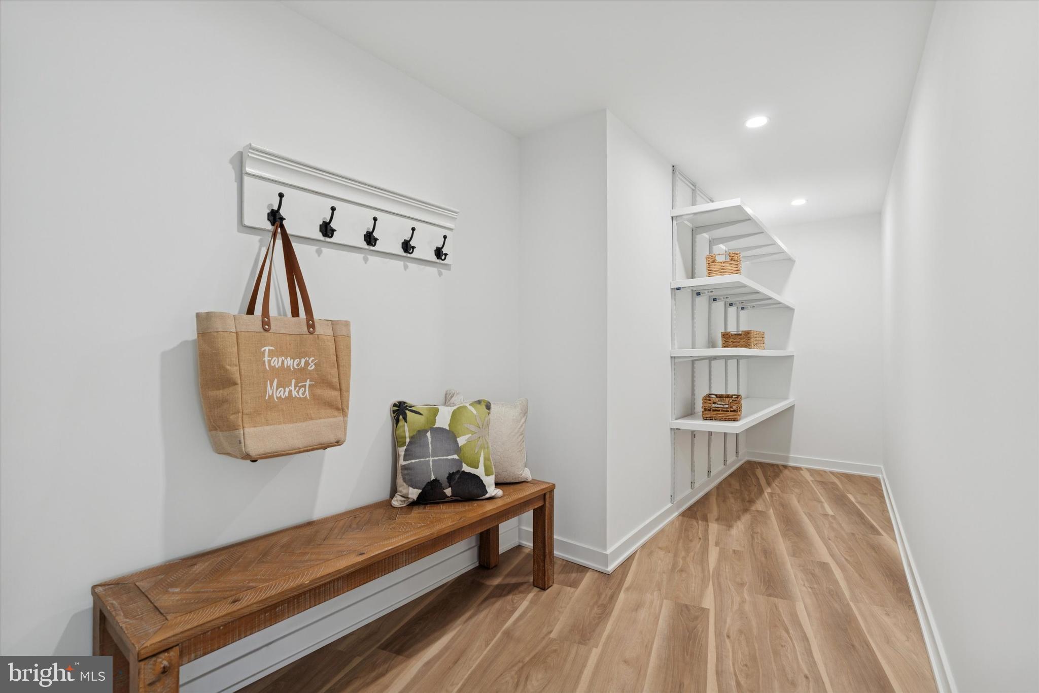 410 Sandy Bank Road Media, PA 19063 - Photo 5 of 53