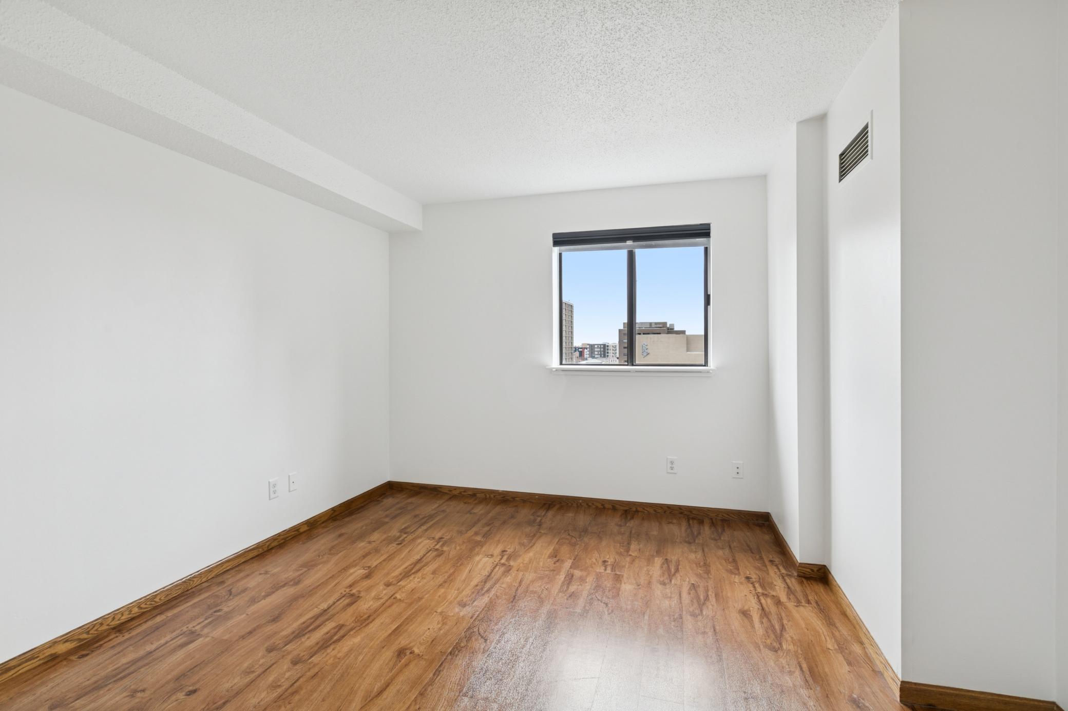 78 10th Street East, Unit 806 St. Paul, MN 55101 - Photo 22 of 43