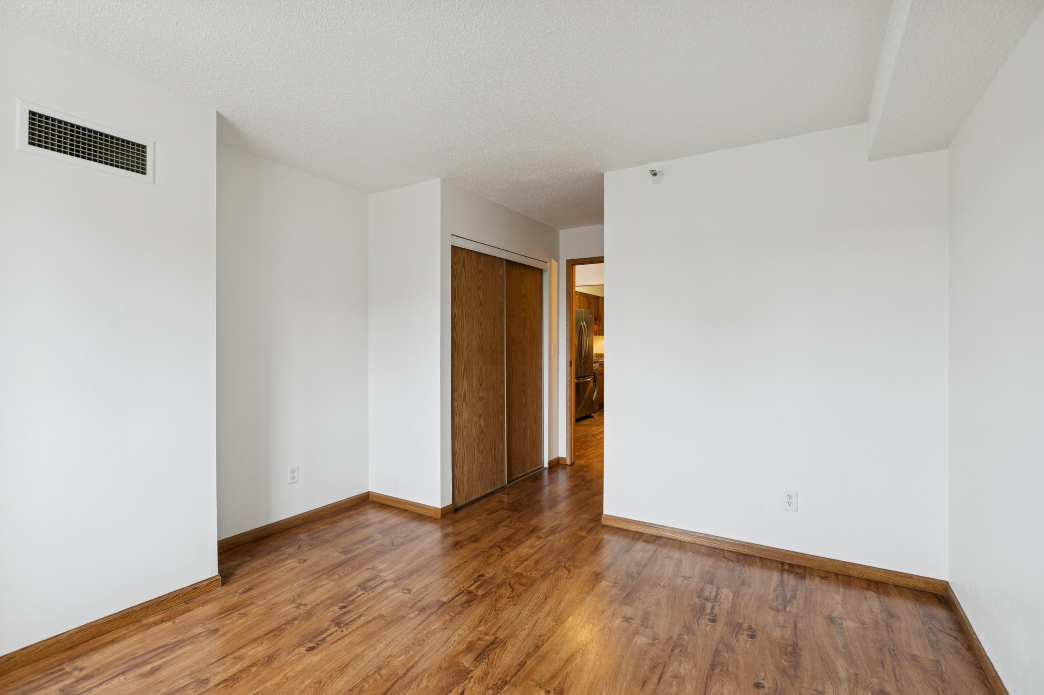 78 10th Street East, Unit 806 St. Paul, MN 55101 - Photo 23 of 43