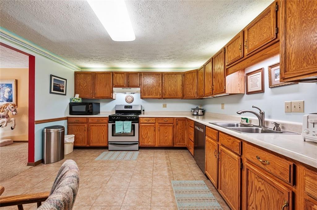 2850 Edgecliff Road, Unit 7 Lower Burrell, PA 15068 - Photo 14 of 30