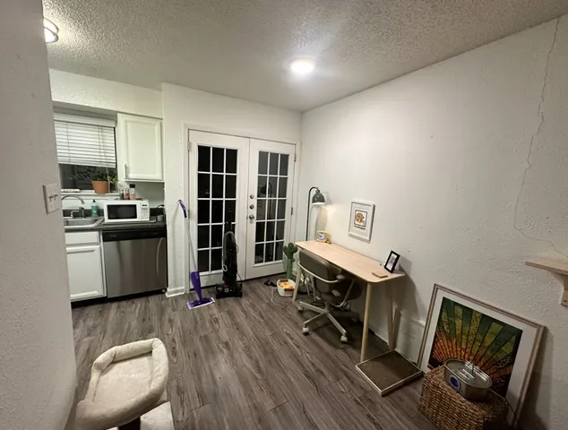 $1,450 | 2005 Glen Allen Street, Unit 110, Austin, TX 78704