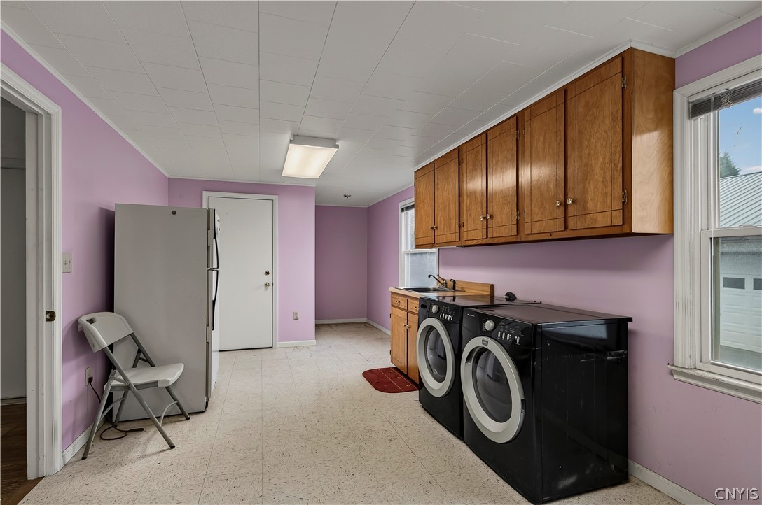 2748 State Route Deansboro, NY 13328 - Photo 19 of 45 FIRST FLOOR LAUNDRY AND WASH SINK