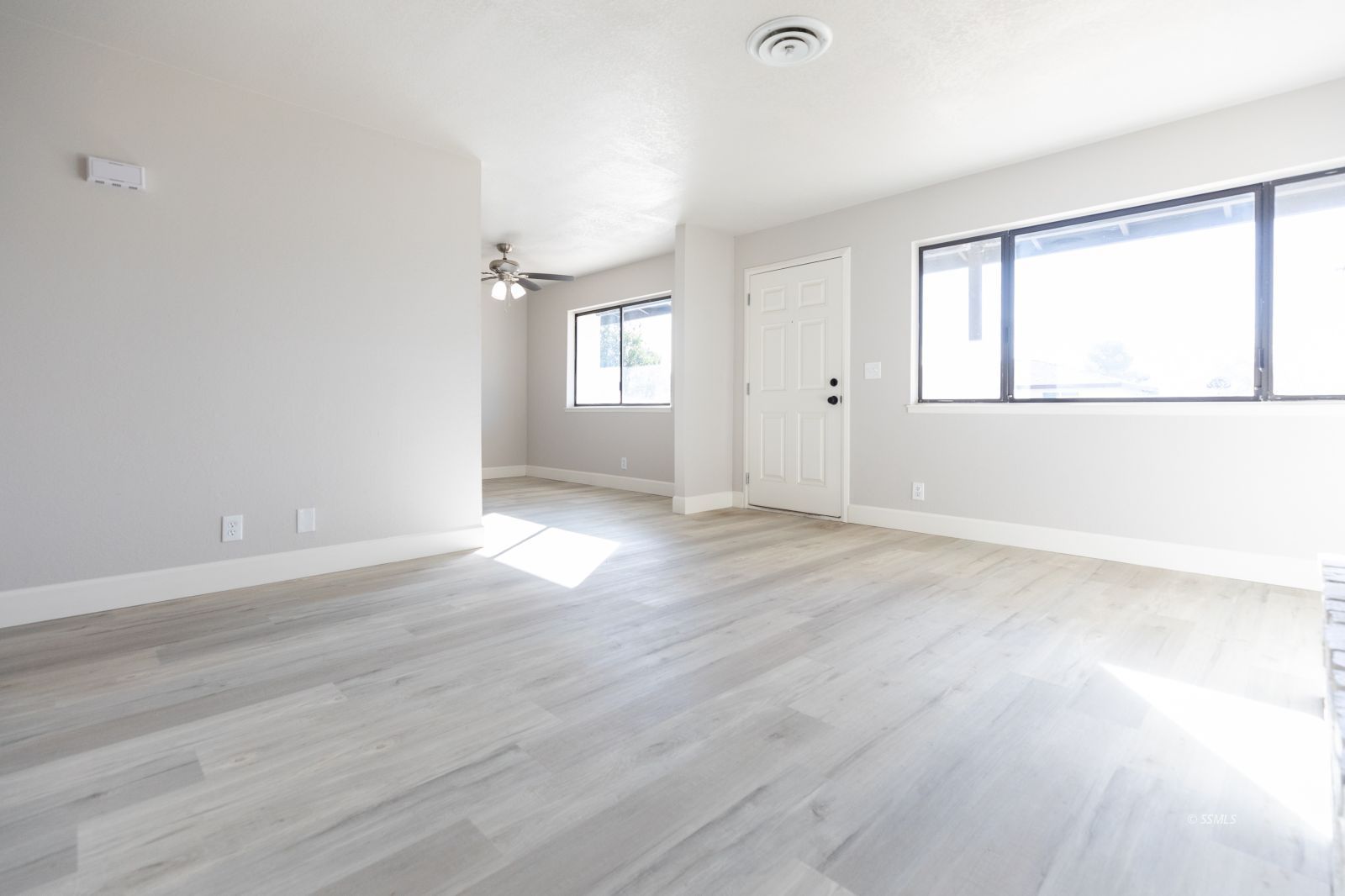 608 East California Avenue Ridgecrest, CA 93555 - Photo 4 of 30 Gallery Image 4