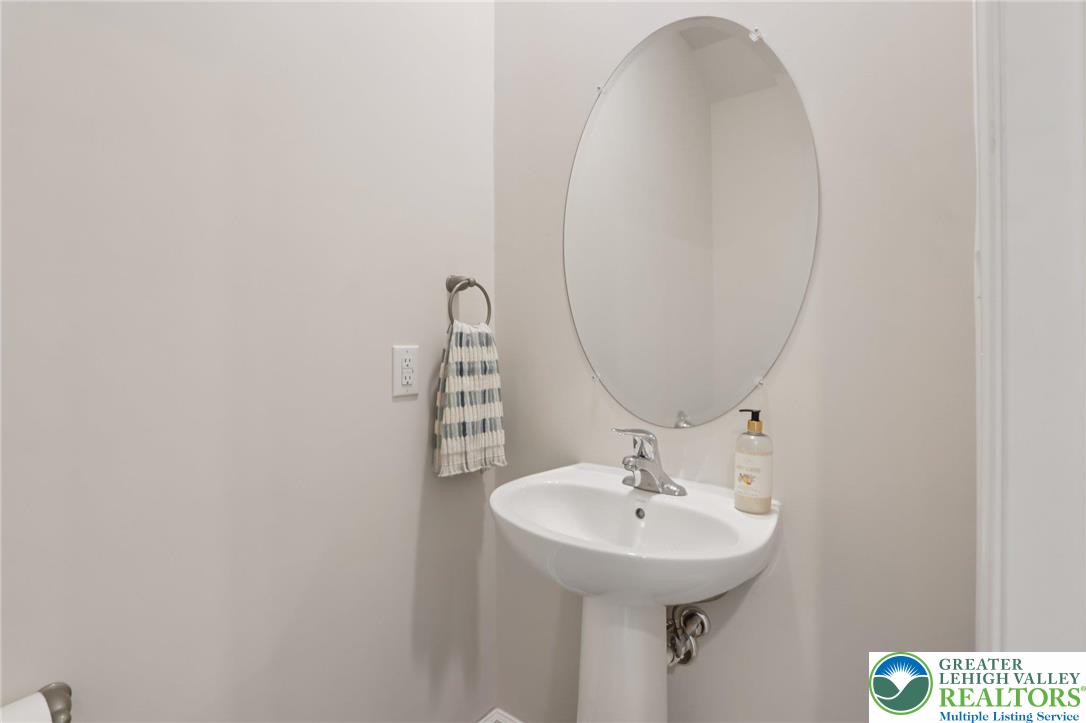 1138 Martin Road Breinigsville, PA 18031 - Photo 10 of 20