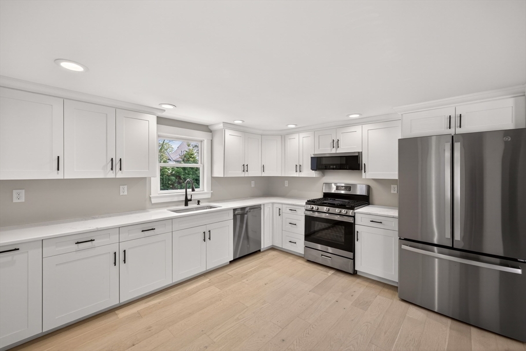114 Orchard Road Mashpee, MA 02649 - Photo 4 of 12