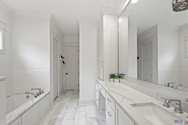 $875,000 | 9421 St Andrews Court, Denham Springs, LA 70726