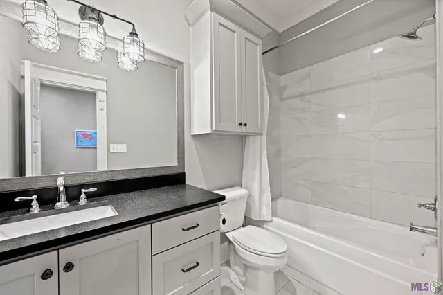 $875,000 | 9421 St Andrews Court, Denham Springs, LA 70726