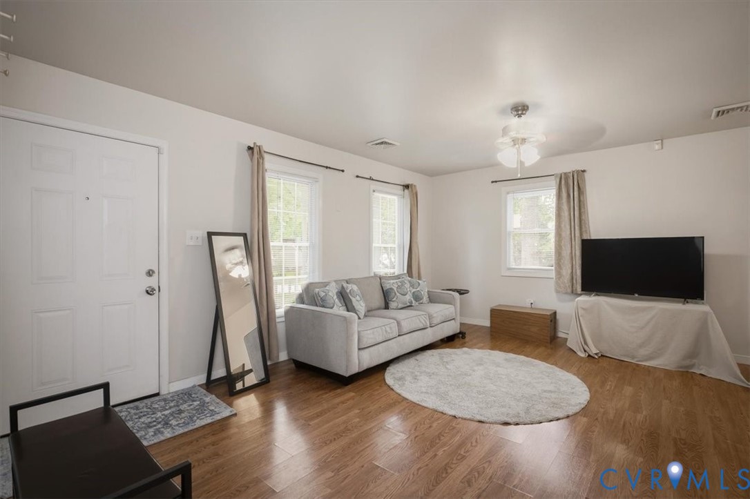 4636 Twelveoaks Road Midlothian, VA 23112 - Photo 5 of 38
