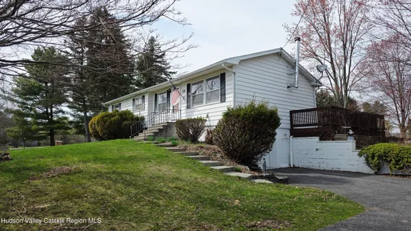 $359,000 | 334 Stonitch Road, East Durham, NY 12423