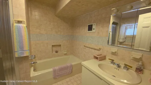 $359,000 | 334 Stonitch Road, East Durham, NY 12423