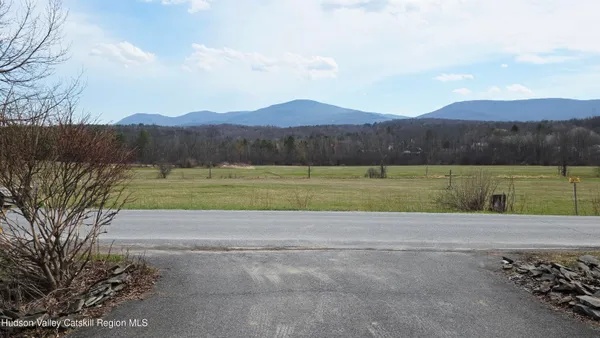 $355,000 | 334 Stonitch Road, East Durham, NY 12423