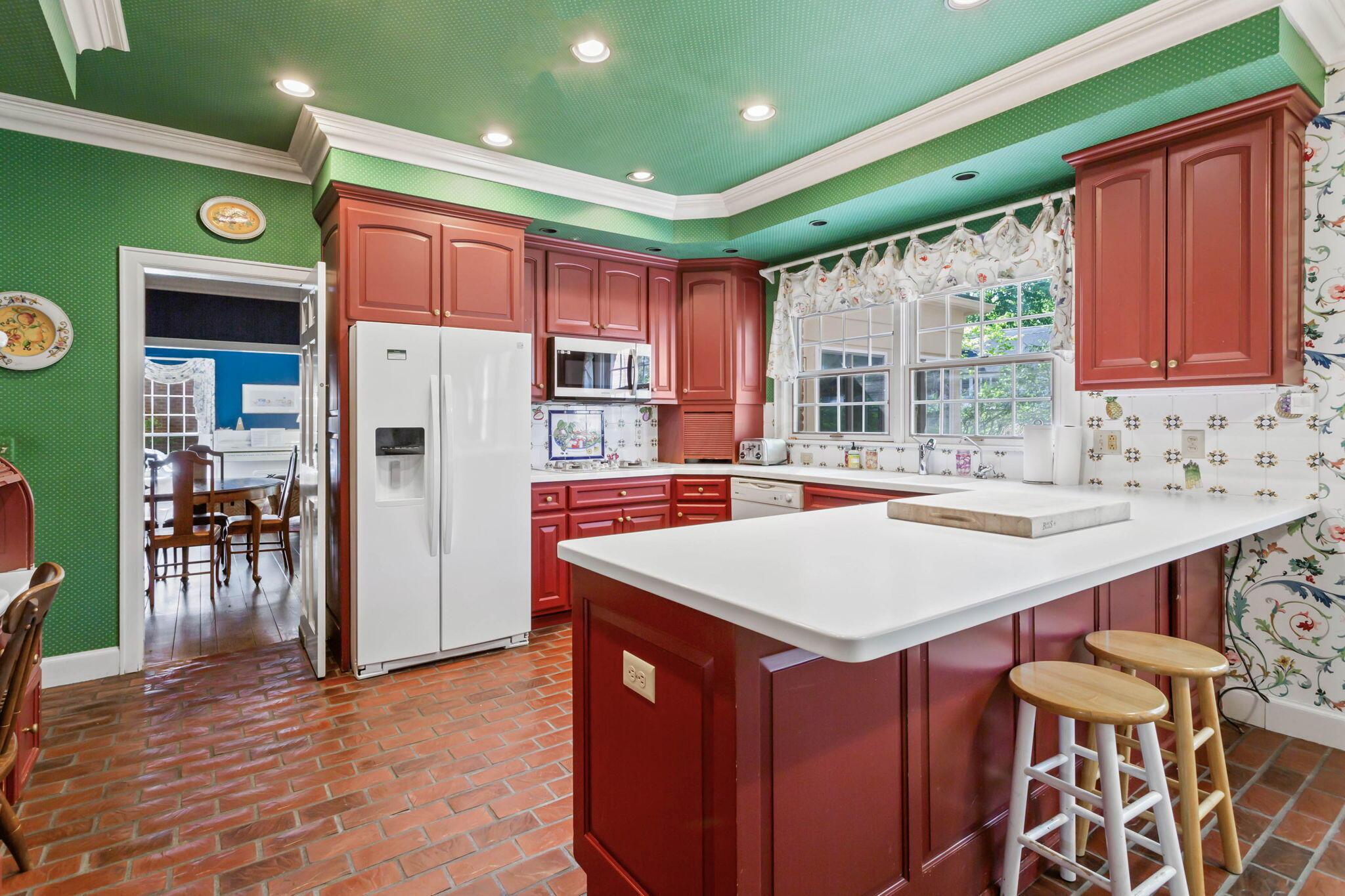 2111 Cheltenham Road Columbus, OH 43220 - Photo 22 of 64 Kitchen has counter top seating.