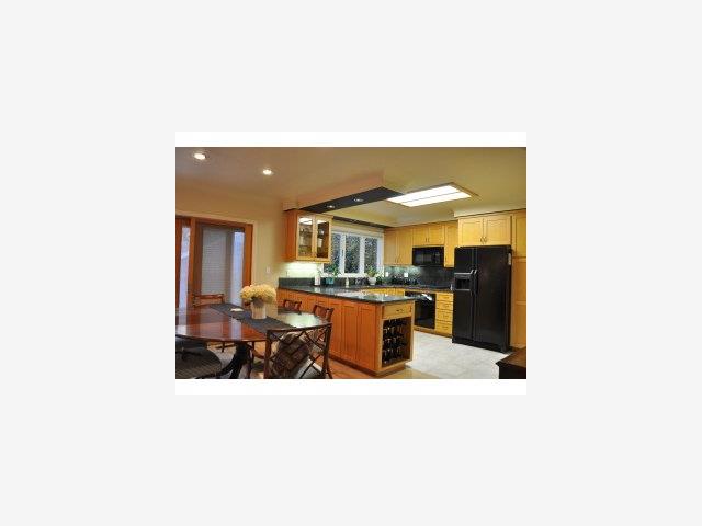 421 Avila Road San Mateo, CA 94402 - Photo 3 of 9 Gallery Image 3