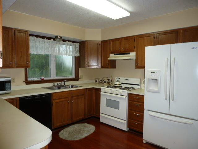 Spacious Kitchen