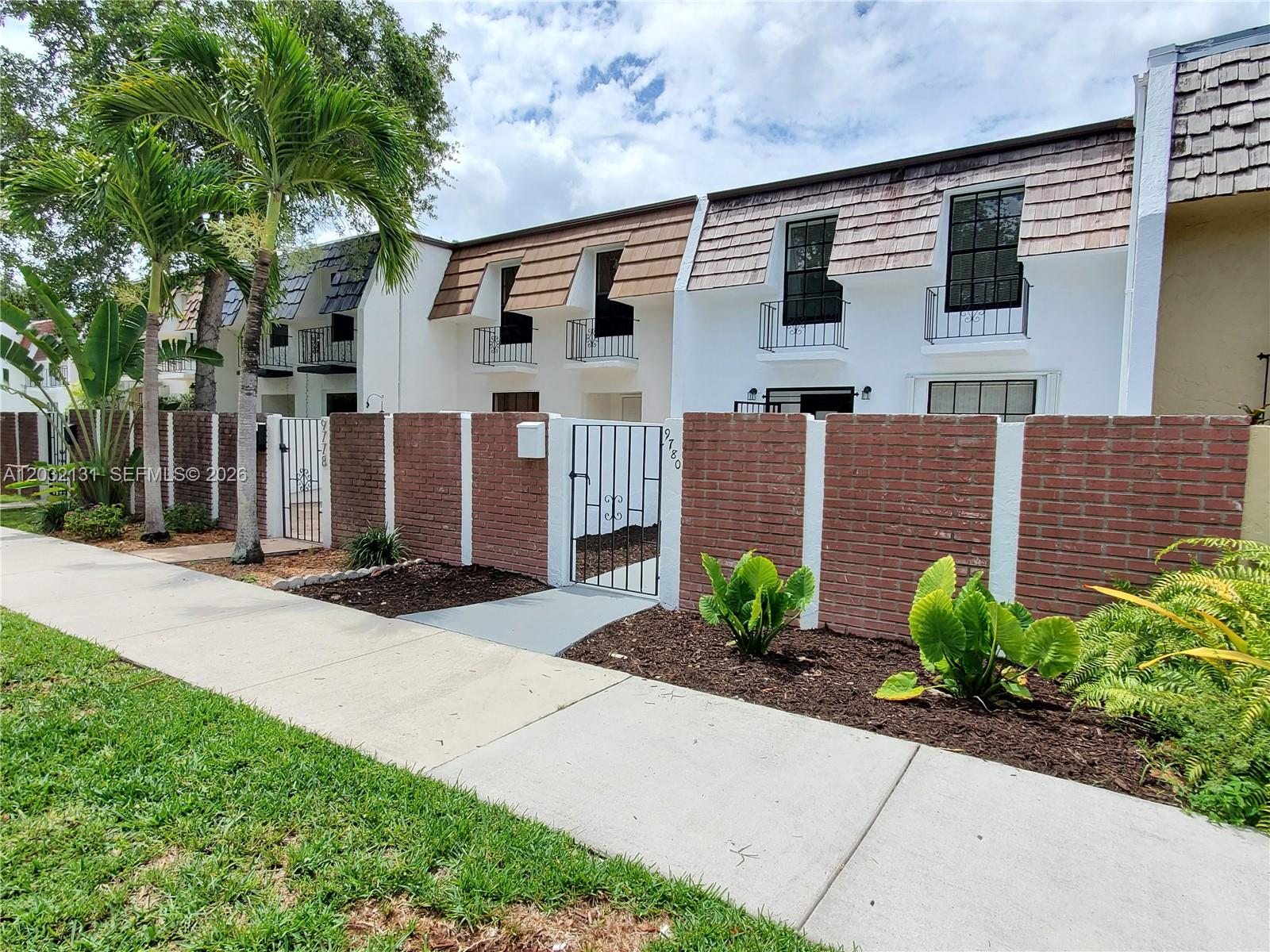 9780 Southwest 92nd Terrace Miami, FL 33176 - Photo 2 of 48