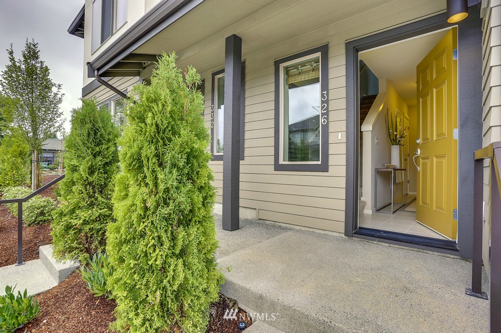 4526 Northeast 3rd Lane Renton, WA 98059 - Photo 2 of 22 Gallery Image 2