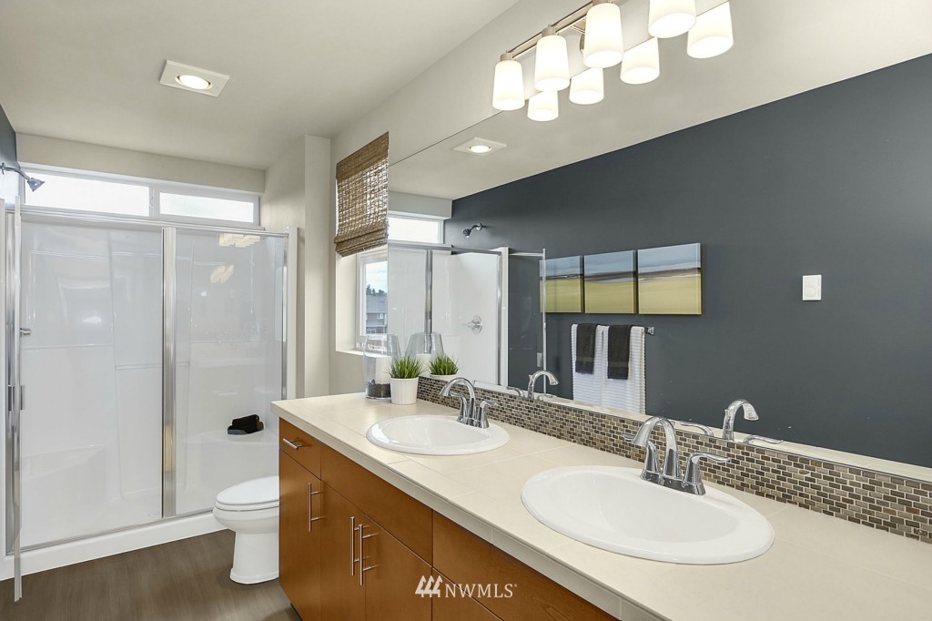 4526 Northeast 3rd Lane Renton, WA 98059 - Photo 15 of 22 Gallery Image 15