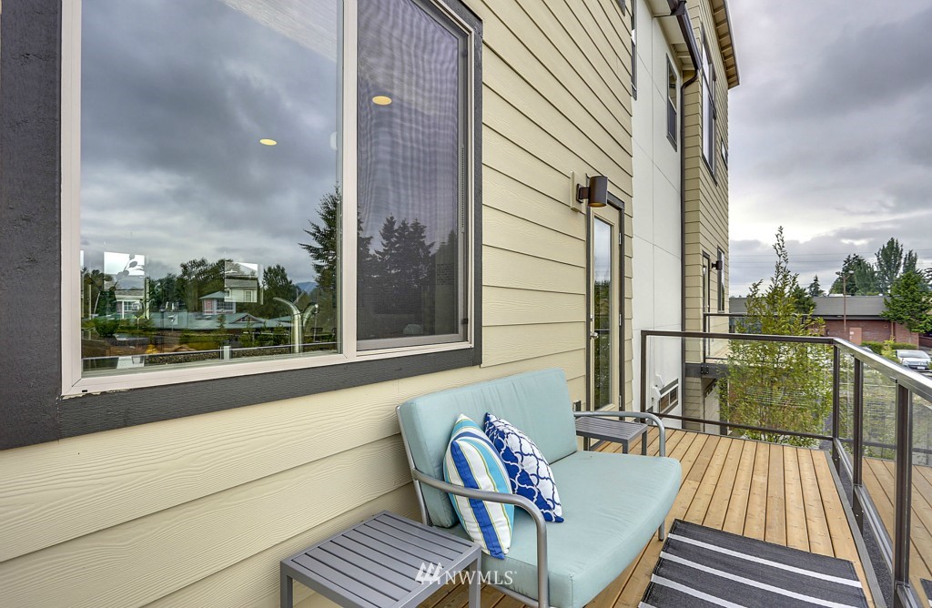 4526 Northeast 3rd Lane Renton, WA 98059 - Photo 21 of 22 Gallery Image 21