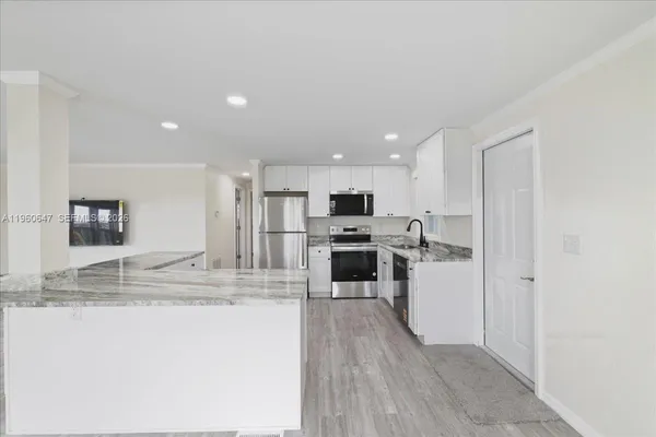 $1,600 | 62 Kiowa, Fort Myers Beach, FL 33931