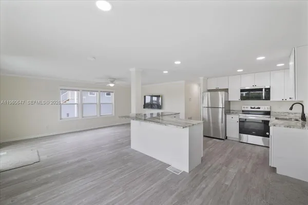 $1,600 | 62 Kiowa, Fort Myers Beach, FL 33931