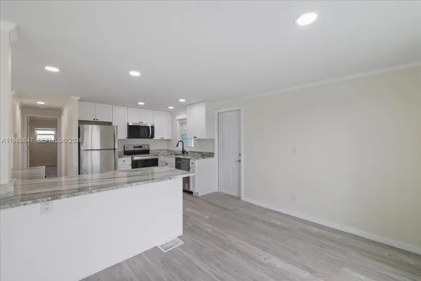 $1,600 | 62 Kiowa, Fort Myers Beach, FL 33931