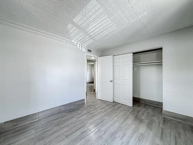 $1,950 | 337 Kenilworth Boulevard, Unit 4, West Palm Beach, FL 33405