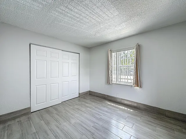 $1,950 | 337 Kenilworth Boulevard, Unit 4, West Palm Beach, FL 33405