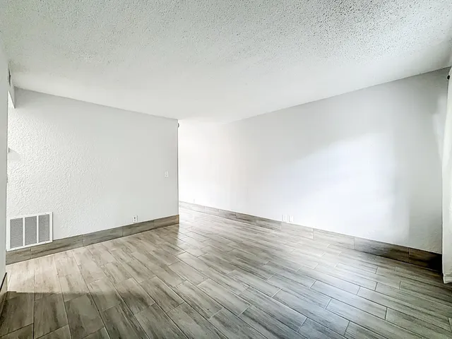 $1,950 | 337 Kenilworth Boulevard, Unit 4, West Palm Beach, FL 33405