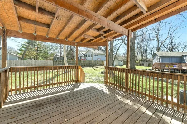 $224,900 | 1103 Northeast Columbus Street, Lee's Summit, MO 64086