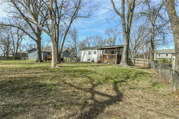 $224,900 | 1103 Northeast Columbus Street, Lee's Summit, MO 64086