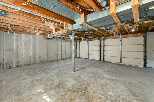 $219,900 | 1103 Northeast Columbus Street, Lee's Summit, MO 64086