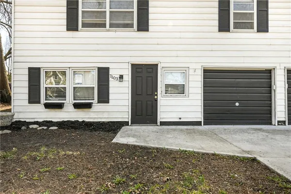 $224,900 | 1103 Northeast Columbus Street, Lee's Summit, MO 64086