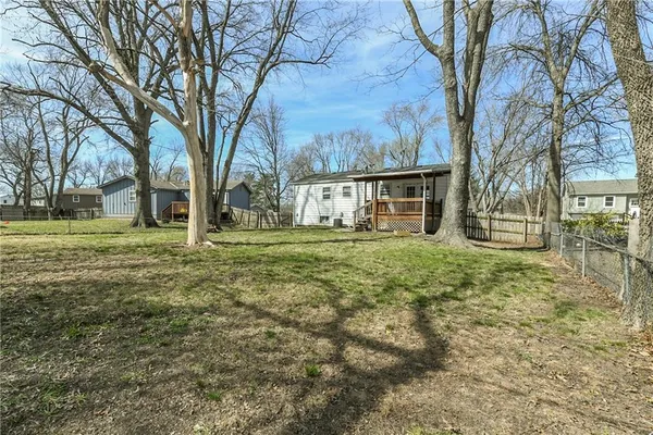 $219,900 | 1103 Northeast Columbus Street, Lee's Summit, MO 64086