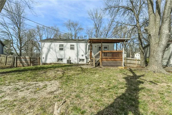 $219,900 | 1103 Northeast Columbus Street, Lee's Summit, MO 64086